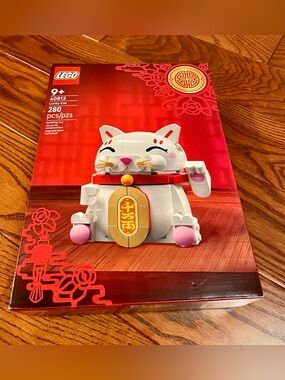 NEW Lego White and Pink Lucky Cat sealed